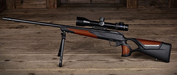 Красивое ружье с оптическим прицелом