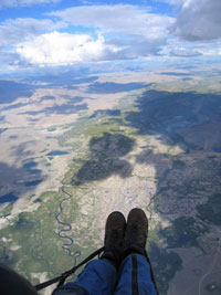 На параплане - маршрутный полет на высоте 2 км