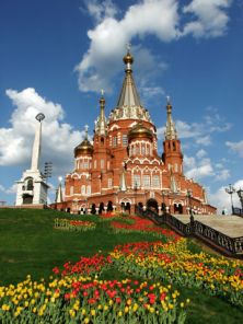 Михайловский собор в мае.