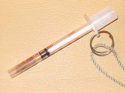 Самодельный манок их шприца