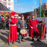 Мужчины в национальной одежде