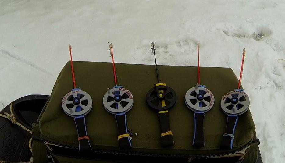 Снасти для ловли плотвы.