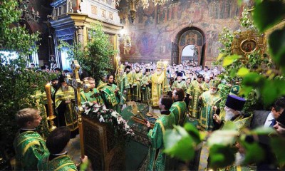 Украшение церкви на праздик