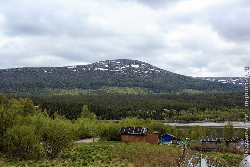гора со снежной шапкой