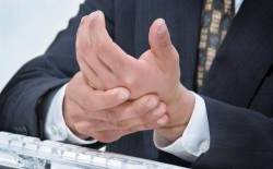  болят суставы рук