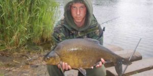 рыбалка на фидер осенью леща