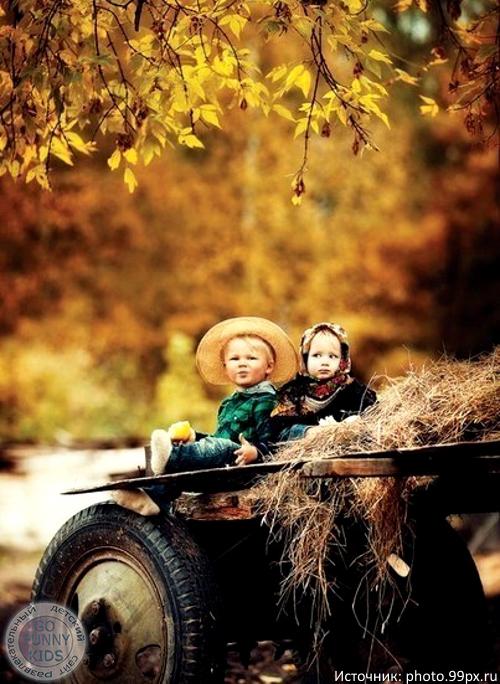 kartinka pro osen', prikol'nye osennie kartinki, kartinki khoroshego osennego nastroeniya, osennie detskie kartinki, deti osen'yu foto, fotosessiya osen' deti foto, zolotaya osen', prikol'nye smeshnye rzhachnye kartinki pro osen', zabavnye deti
