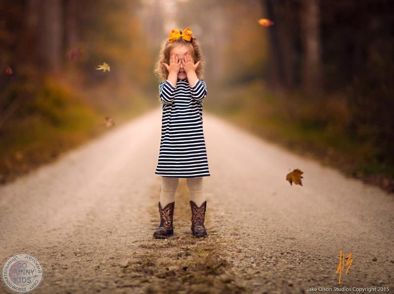 kartinka pro osen', prikol'nye osennie kartinki, kartinki khoroshego osennego nastroeniya, osennie detskie kartinki, deti osen'yu foto, fotosessiya osen' deti foto, zolotaya osen', prikol'nye smeshnye rzhachnye kartinki pro osen', zabavnye deti