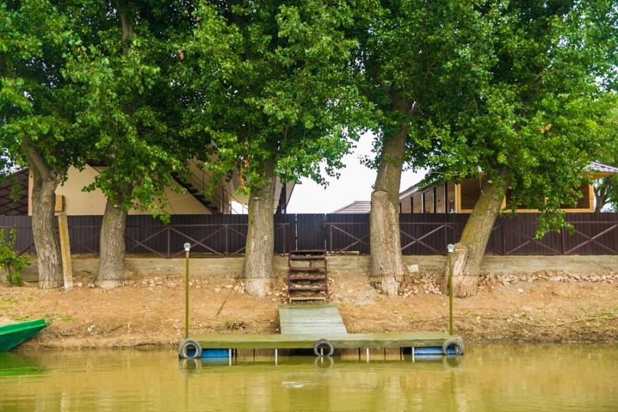 Рыболовные базы - поселок кировский (астраханская область)