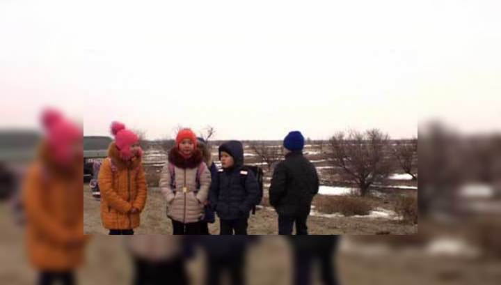 Дети поселка Караагаш вынуждены проходить до школы путь в 10 километров