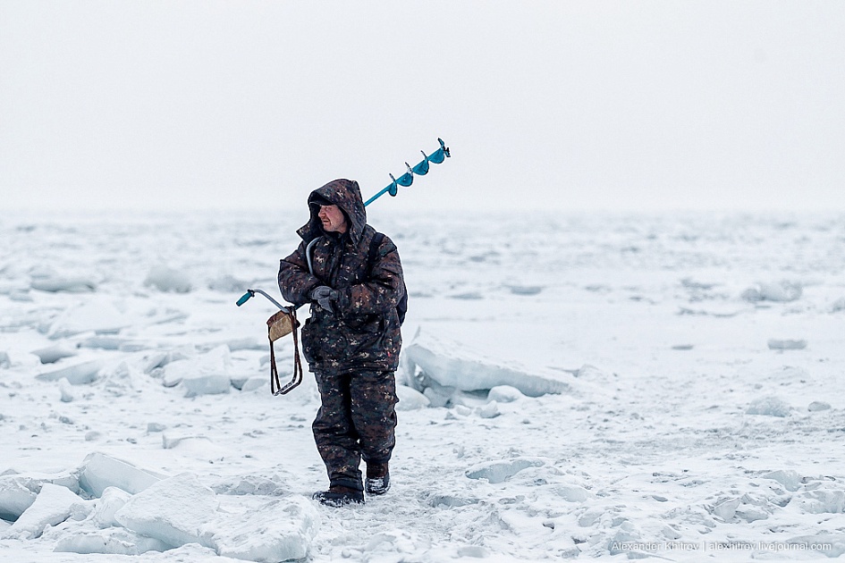 Рыбак зимой