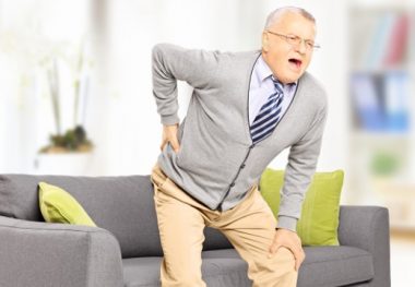 Болит поясница