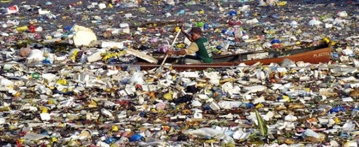 Мусорный остров в Тихом океане