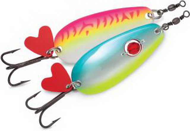 Если колебалки, то ярких расцветок и с хвостами.