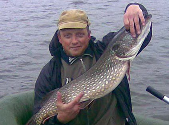 Как поймать щуку в дождь 5