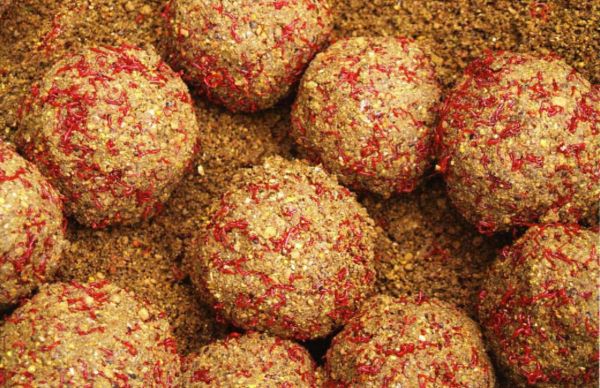 прикормка с мотылем