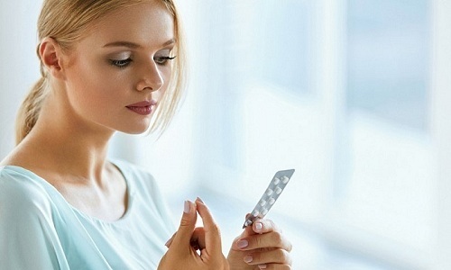 Врачи не советуют пытаться избавиться от высокой температуры с помощью привычных медикаментов