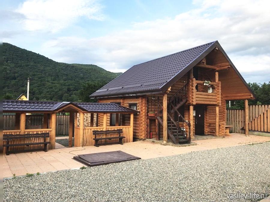 Отель &laquo;Гранд Хауз&raquo;, Хамышки