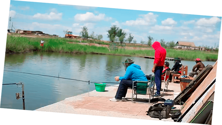 Рыбалка на реке.