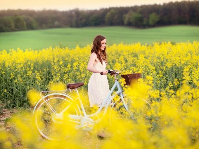 Народные приметы на август о погоде, природе, связанные с церковными праздниками, на каждый день: описание, обычаи, обряды, что можно, а что нельзя делать. Свадьба, жениться, венчаться, родиться в августе: приметы