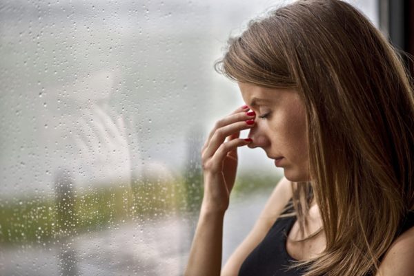 Многие люди при изменении погоды начинают плохо себя чувствовать